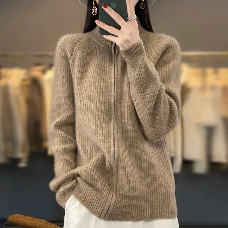 Women's Zipper Cardigan In 100 Percent Wool For Everyday Wear