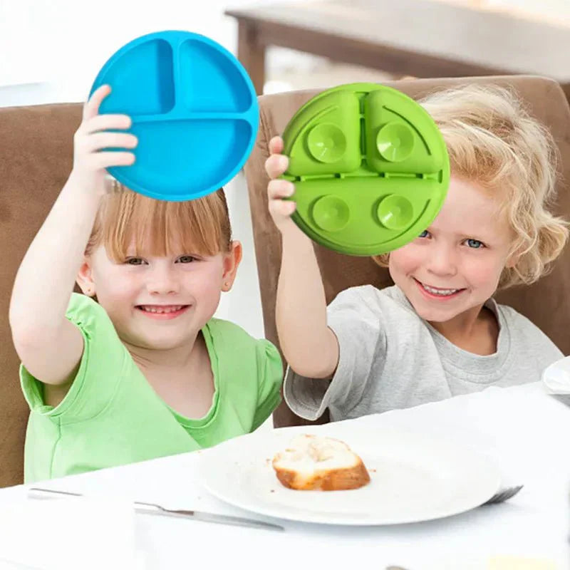 SnugGrip Junior Talerz z Powłoką Antypoślizgową z Silikonu i Mocną Przyssawką, Bez BPA