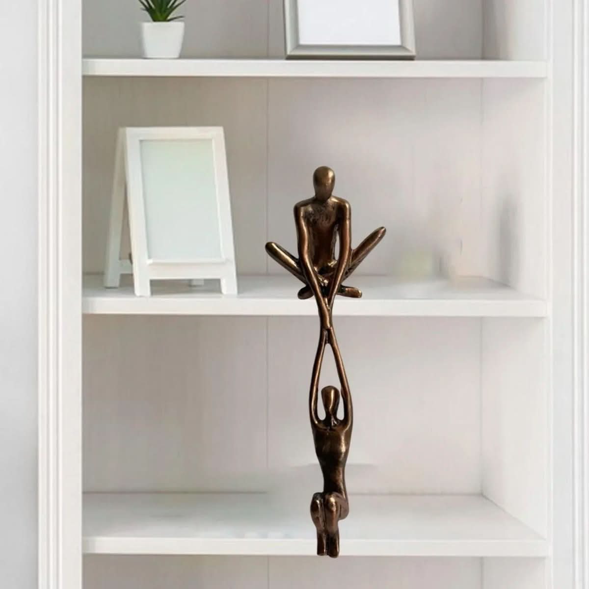 Endless Heart Resin Sculpture For Love And Balance