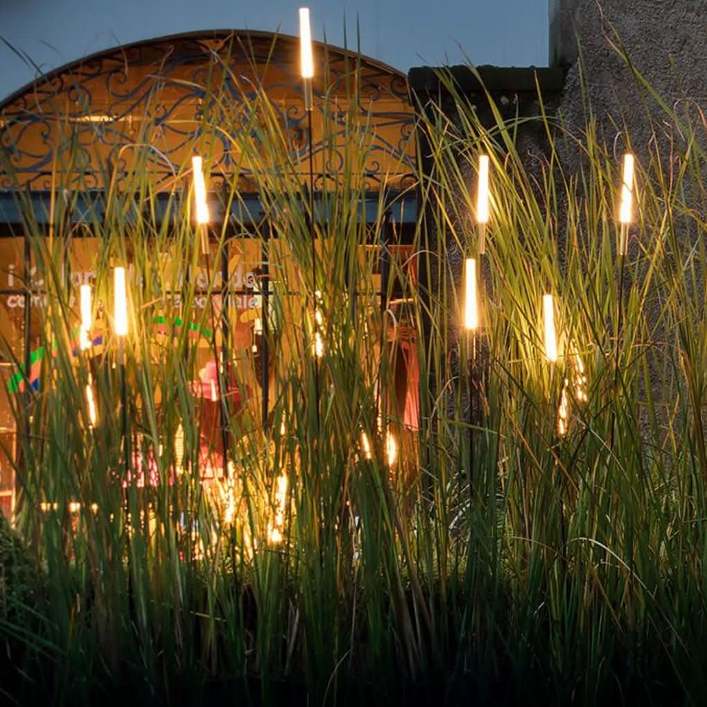 LumaReed Outdoor Wireless Aesthetic Solar Garden Lighting