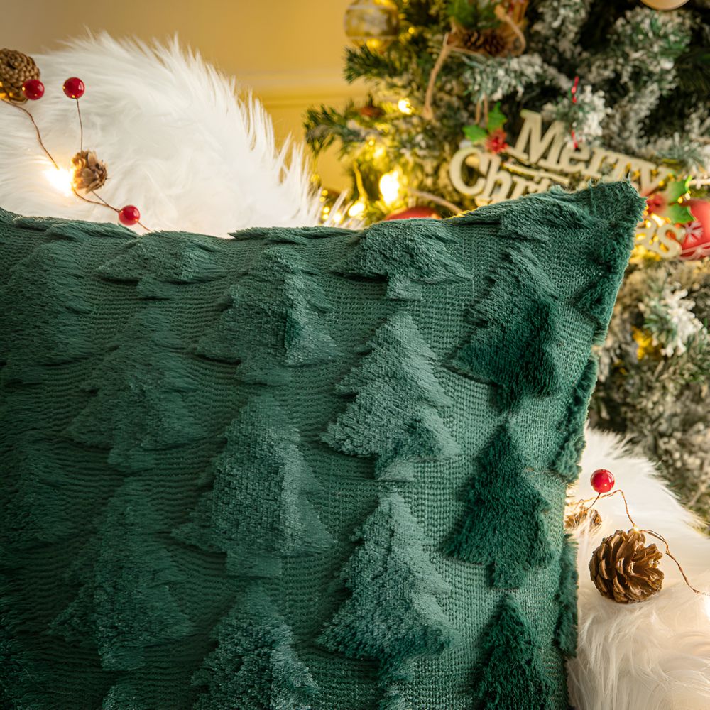EverJoy Cozy Plush Christmas Tree Pillowcase Made of Ultra-Soft Fabric