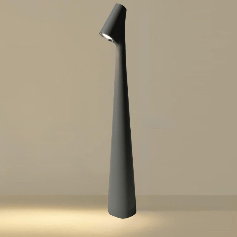 Nabíjecí stylová kovová stolní lampa pro vnitřní i venkovní použití
