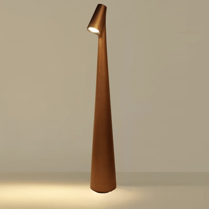 Nabíjecí stylová kovová stolní lampa pro vnitřní i venkovní použití
