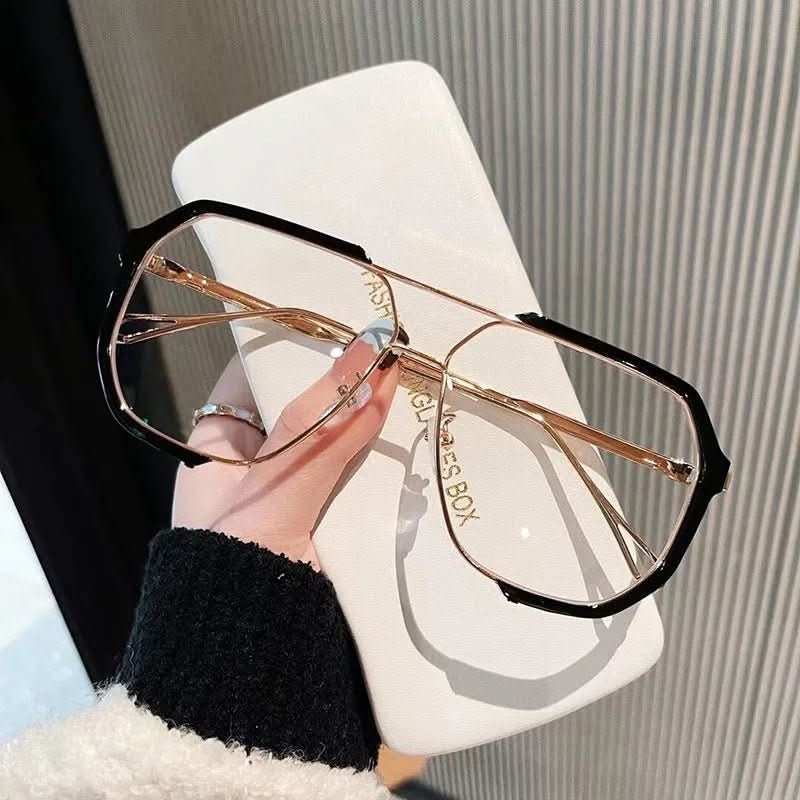 Bold Square Shade Sunglasses For Women With UV400 And Colour Changing Lenses