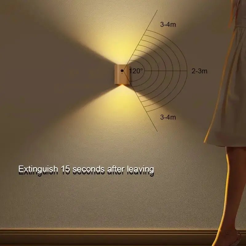 TimberGlow Trælampe med Bevægelsessensor og Genopladeligt Batteri