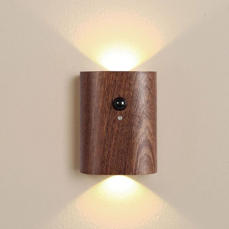 TimberGlow Trælampe med Bevægelsessensor og Genopladeligt Batteri