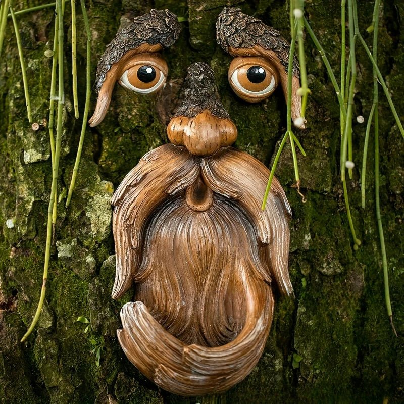 Everwood Tree Face Birdhouse for the Garden Weatherproof Decoration