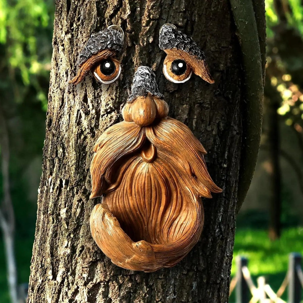 Everwood Tree Face Birdhouse for the Garden Weatherproof Decoration