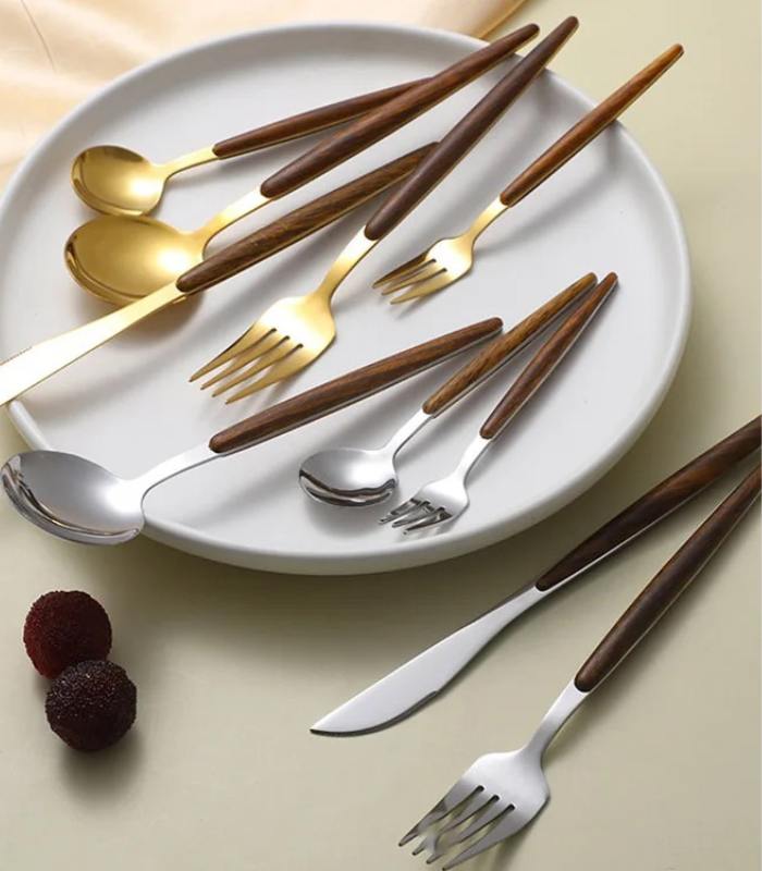 Posate Premium TerraLuxe in Acciaio Inox con Dettaglio in Legno