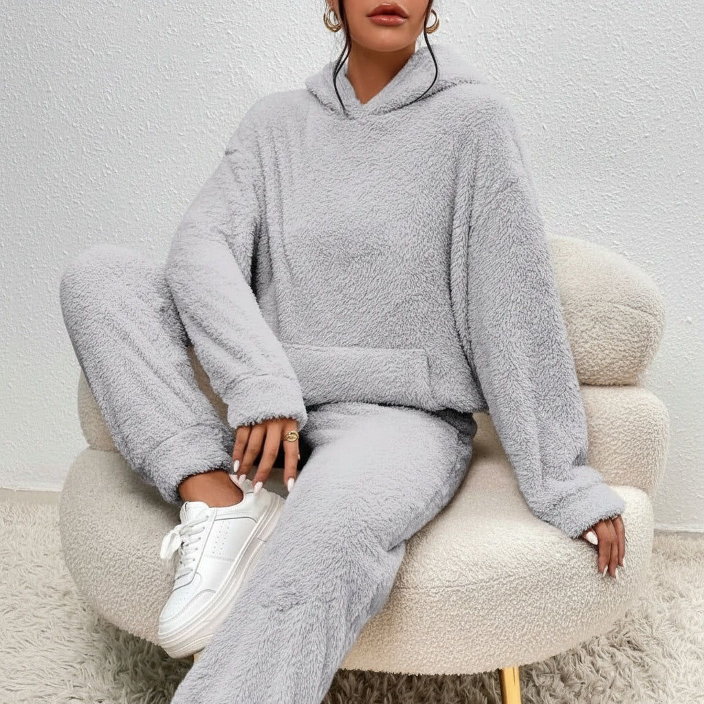 Aurora Teddy Lounge Set for Cozy Winter Days and Relaxed Home Comfort