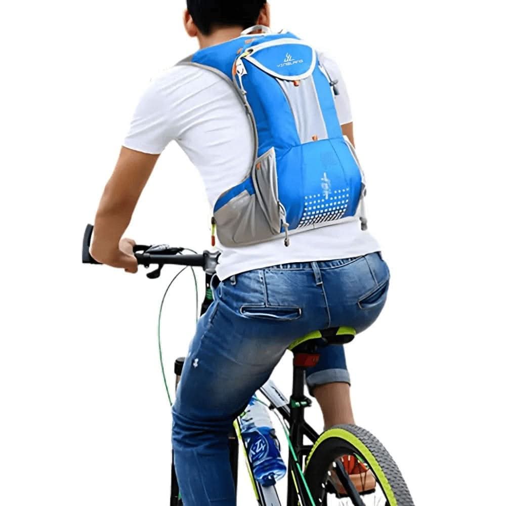 AquaFlow Trek Pack Bisiklet Sırt Çantası Entegre Sulama Sistemi ve Konforlu
