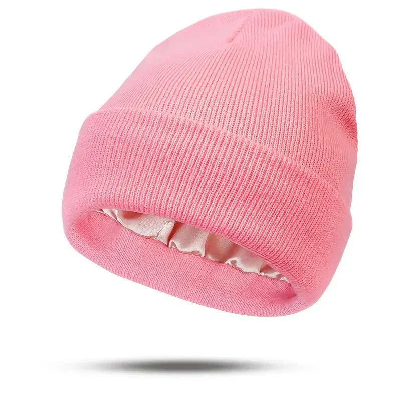 Bonnet en satin doublé SereneKnit pour protection et confort quotidien