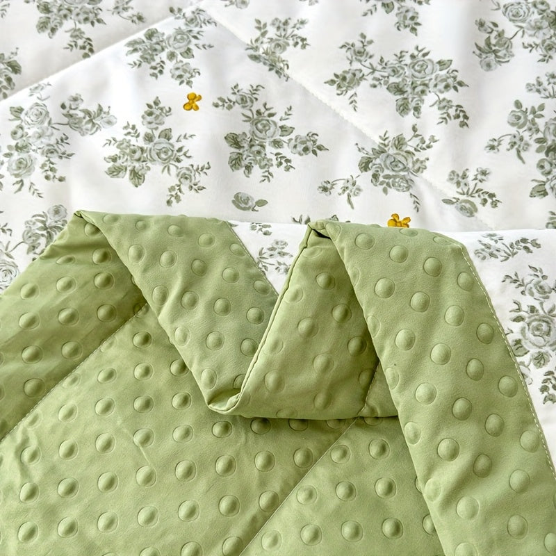 Lightweight Floral Summer Quilt for Cozy Sleep Comfort