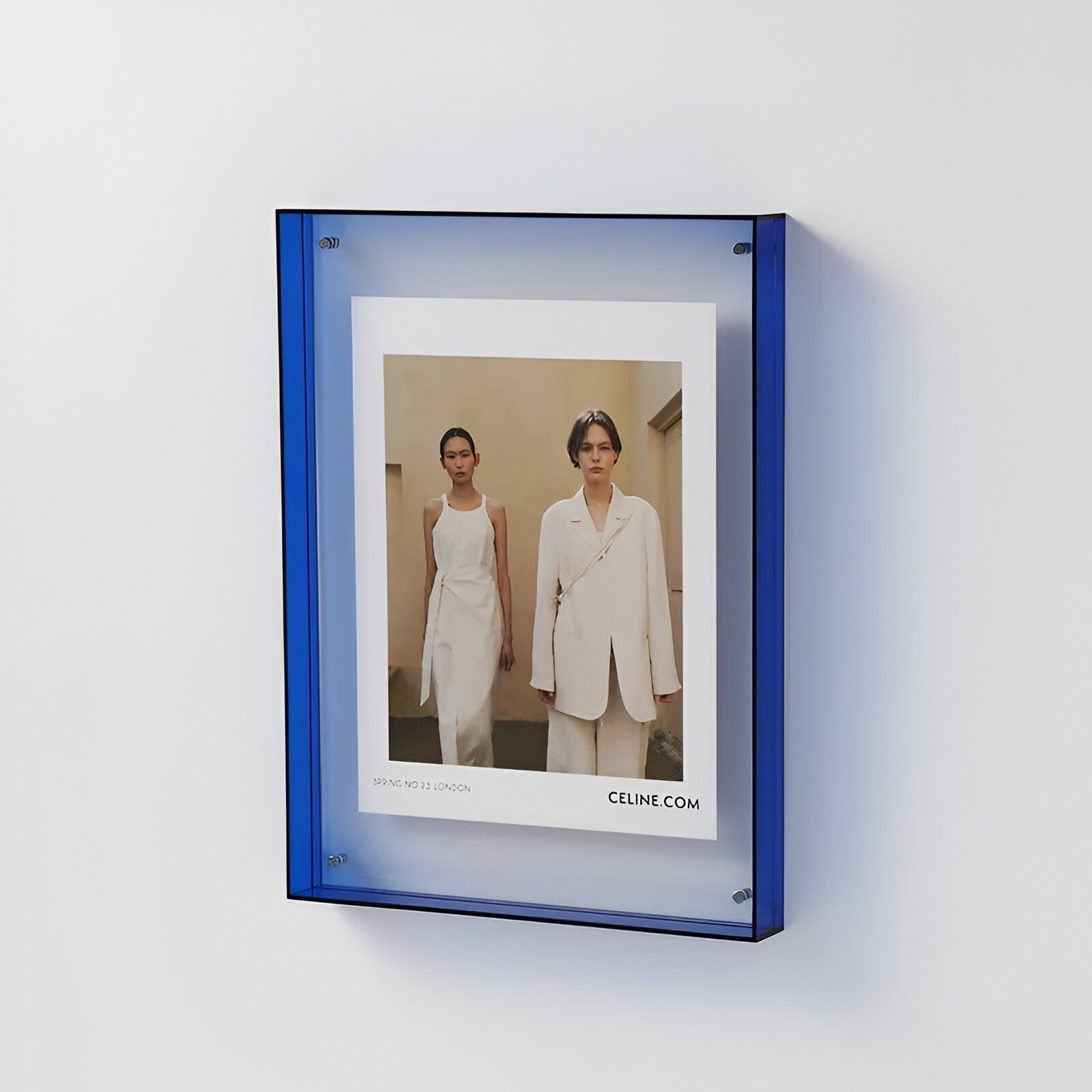 AcryGlow – läpinäkyvä valokuvakehys modernilla minimalistisella designilla
