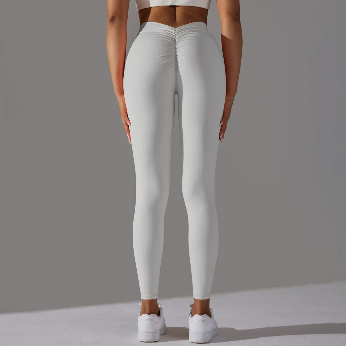 Leggings taille haute V-Back pour femmes avec silhouette classique