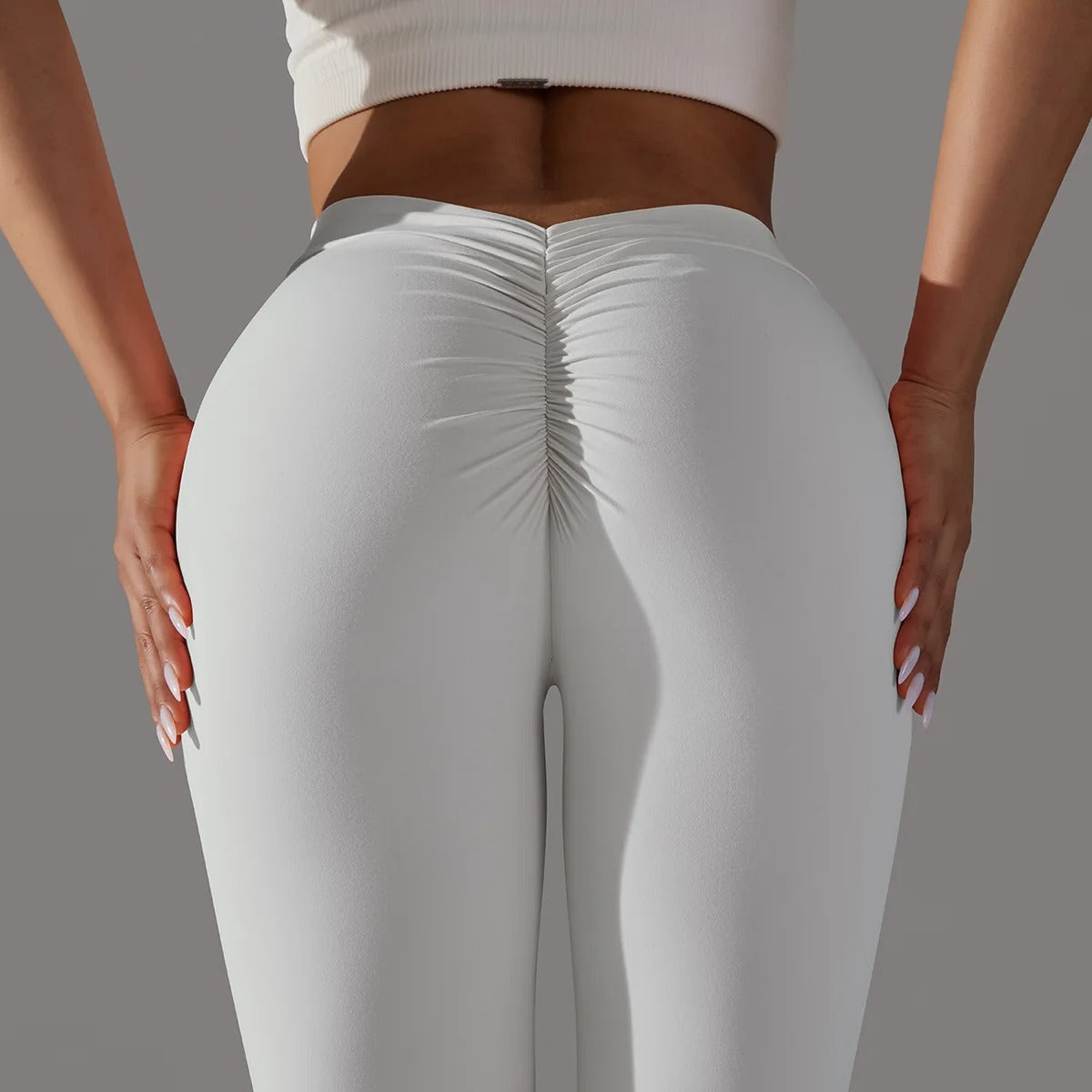 Leggings taille haute V-Back pour femmes avec silhouette classique