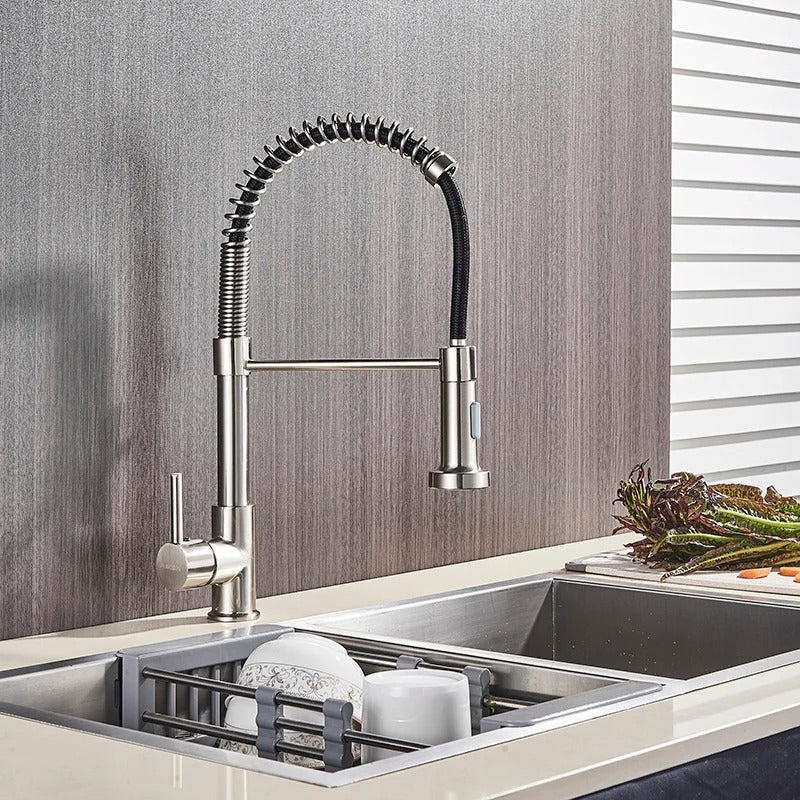 Grifo de cocina de latón cepillado con ducha de mano extraíble y caño giratorio de 360 grados