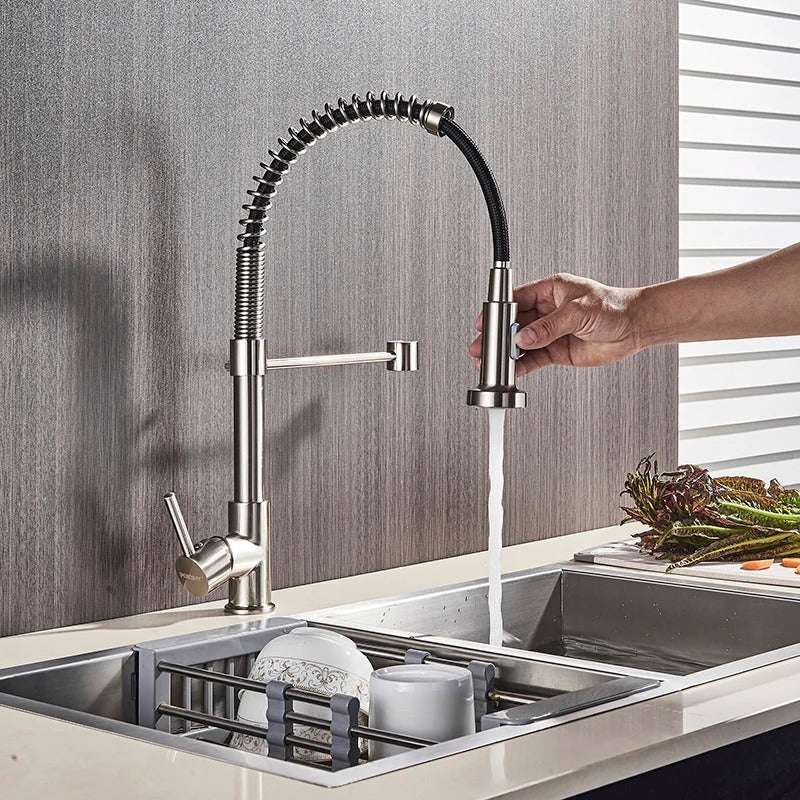 Grifo de cocina de latón cepillado con ducha de mano extraíble y caño giratorio de 360 grados