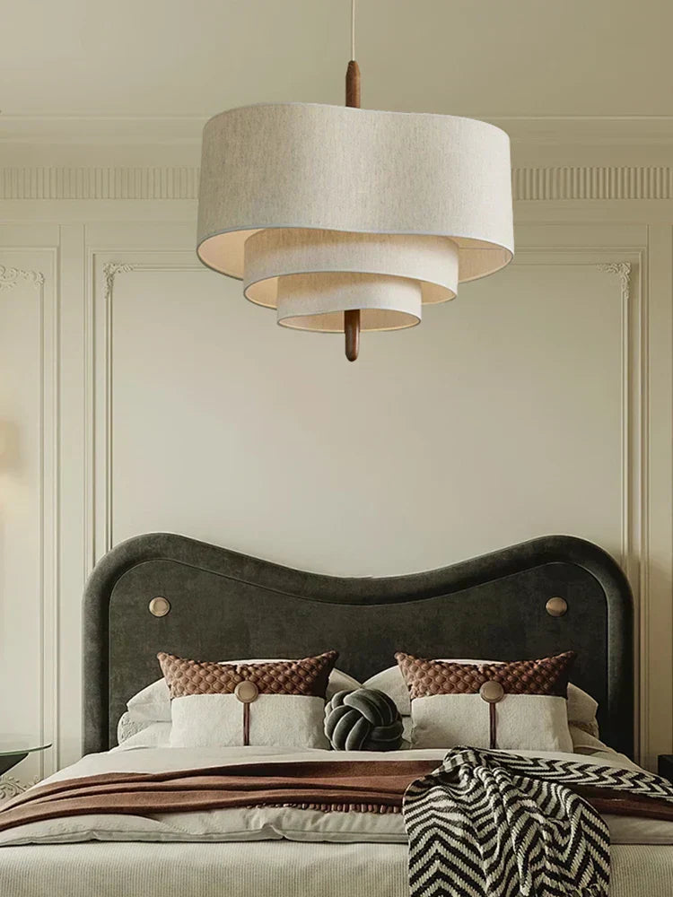 FabricLuxe stoffen kroonluchter zorgt voor warme, gezellige verlichting in elke kamer