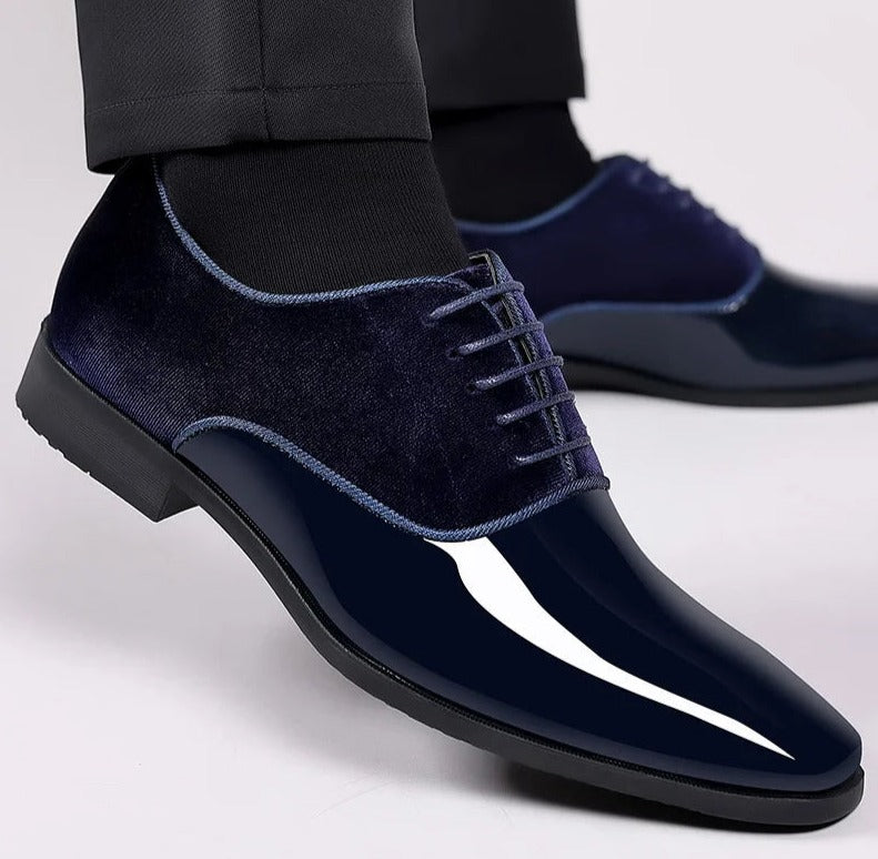 GlanzGenuss Men's Patent Leather Shoes For Style And Comfort