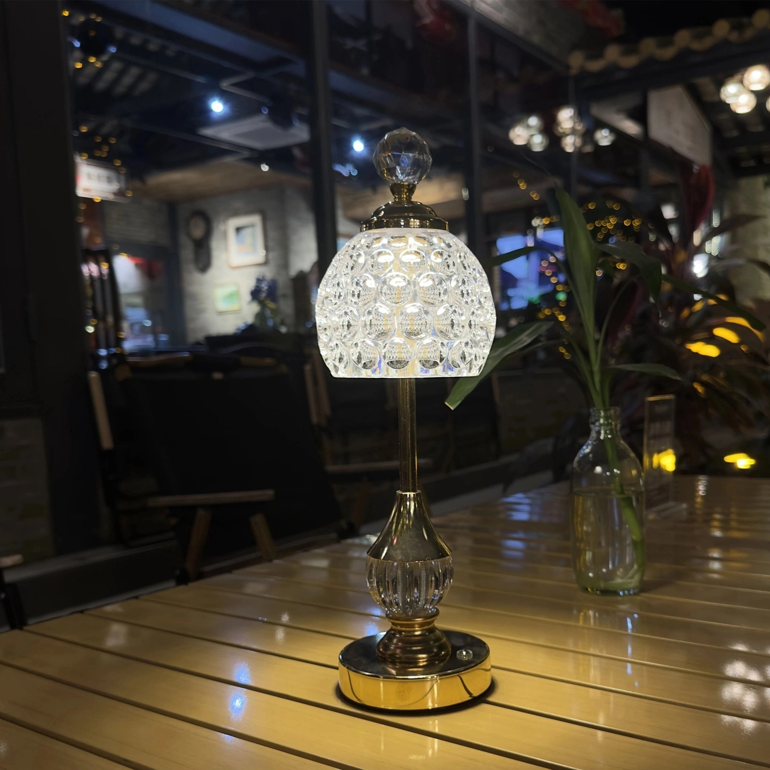 Trådløs bordlampe med touchfunktion