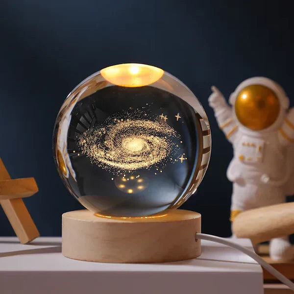 3D skleněná koule s nebeskými motivy a LED ambientním osvětlením pro domácí dekoraci