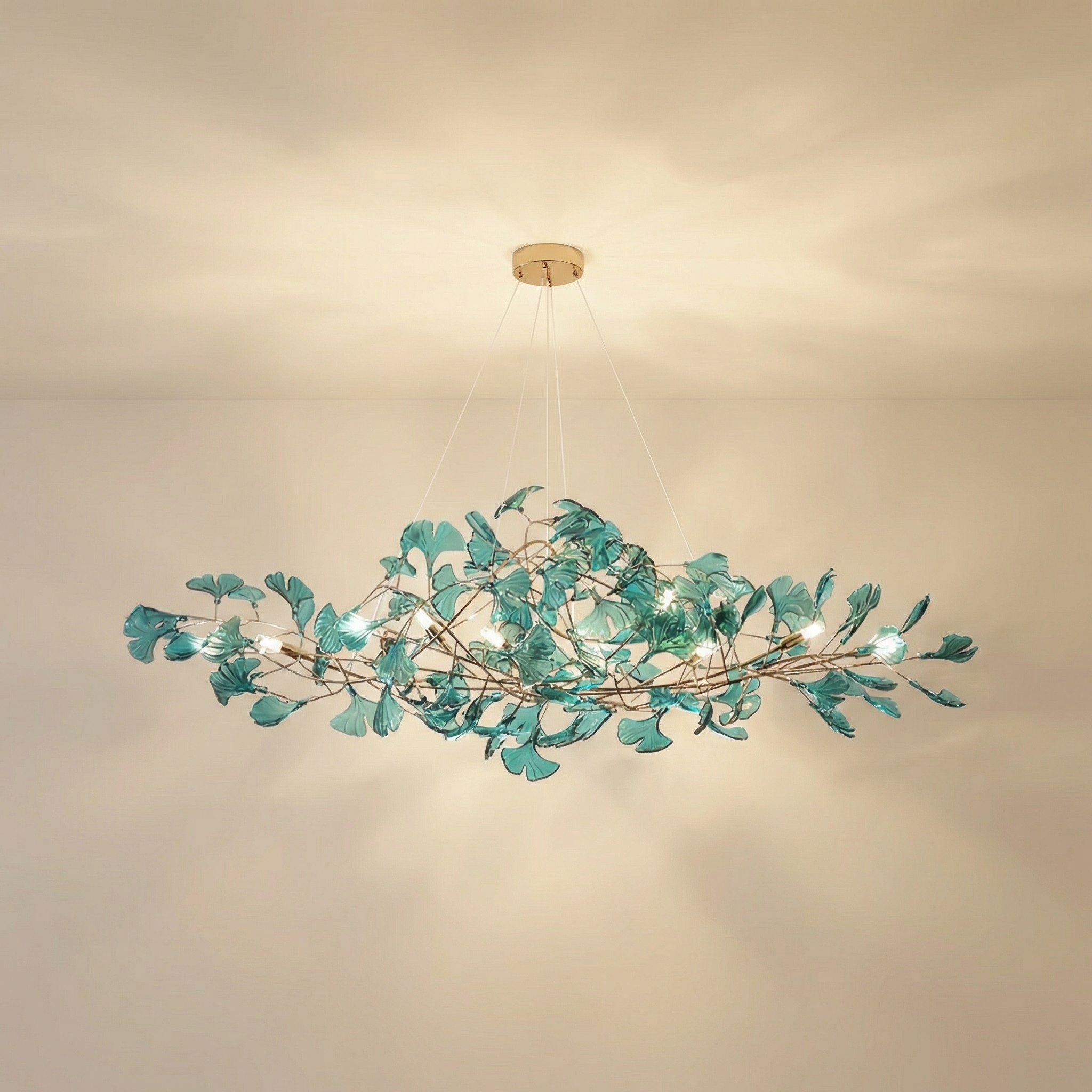 Emerald Aura Moderne elegante Acrylblatt-Kronleuchter
