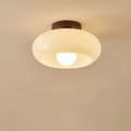 Elegantní minimalistické stropní svítidlo LumaGlow v krémové barvě s přisazenou montáží