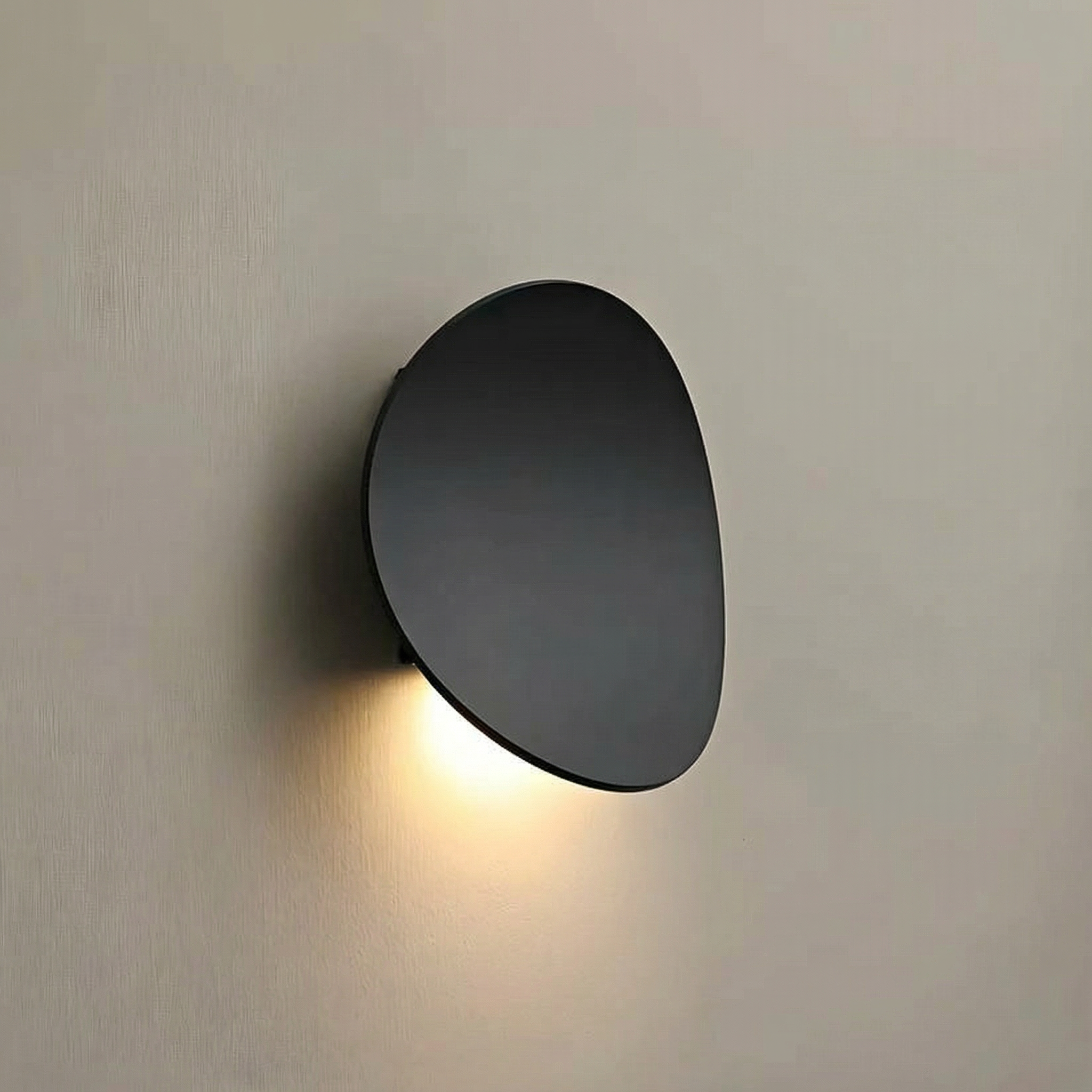 Aluminum Wall Sconce With Slim LED Lighting For Modern Home Decor