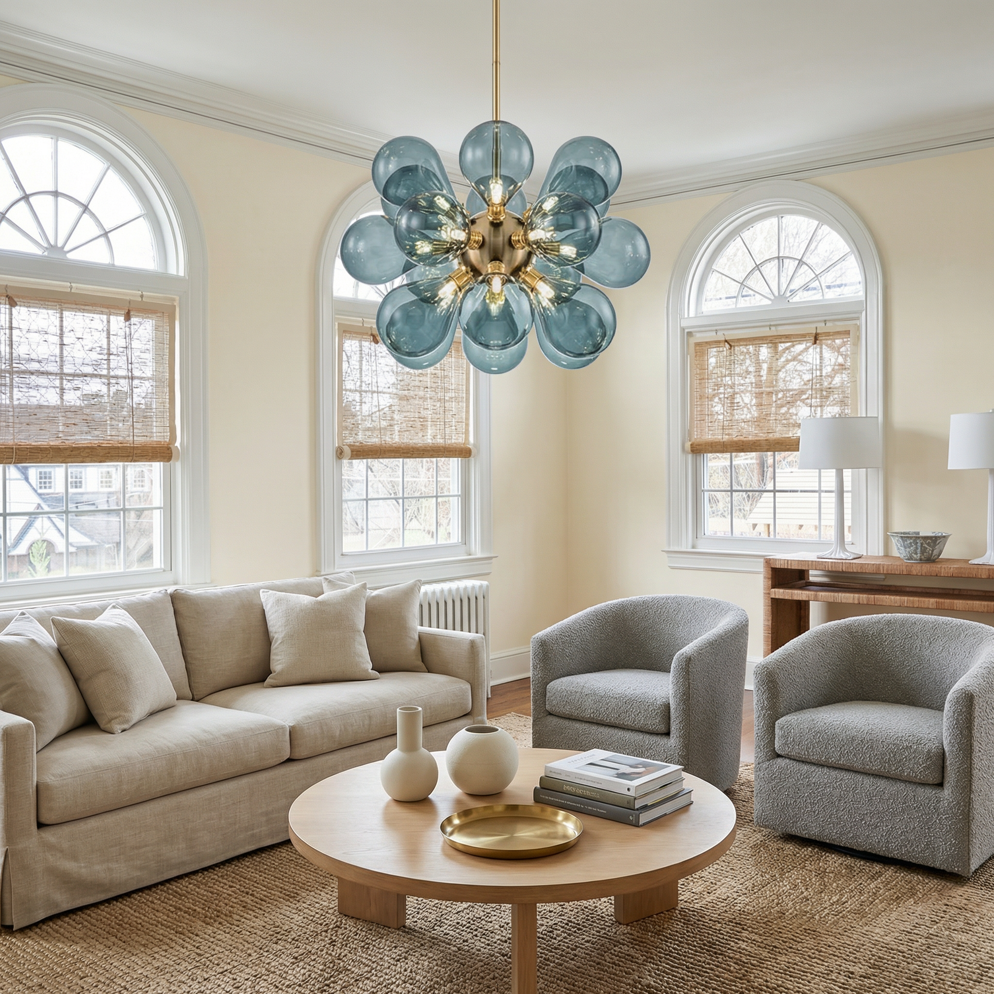 Állítható magasságú kék üveggömbökből álló csillár étkező dekorációhoz