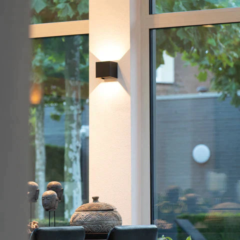 LuminaCube Applique da Parete con Sensore di Movimento per Uso Domestico Facile