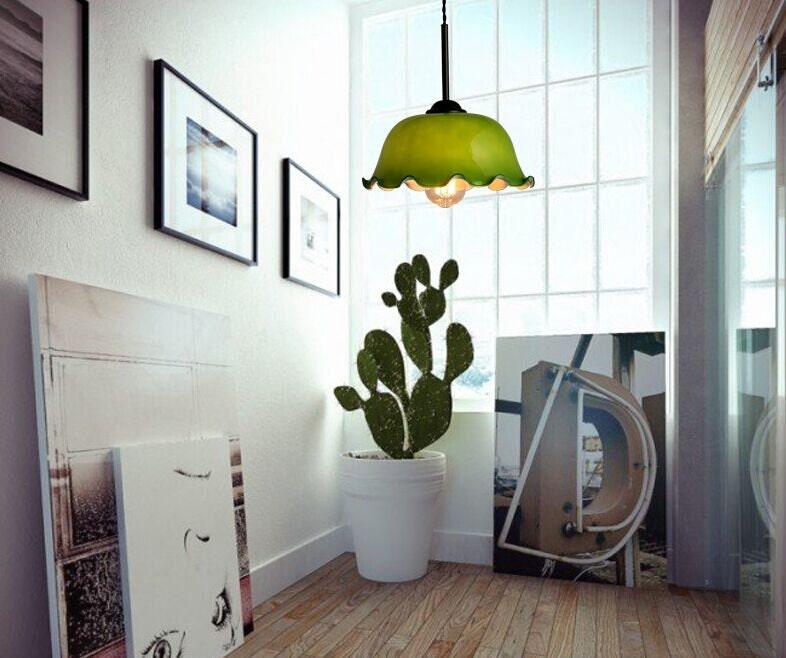 Lampada a sospensione in vetro opalino Aurelle con paralume a fazzoletto