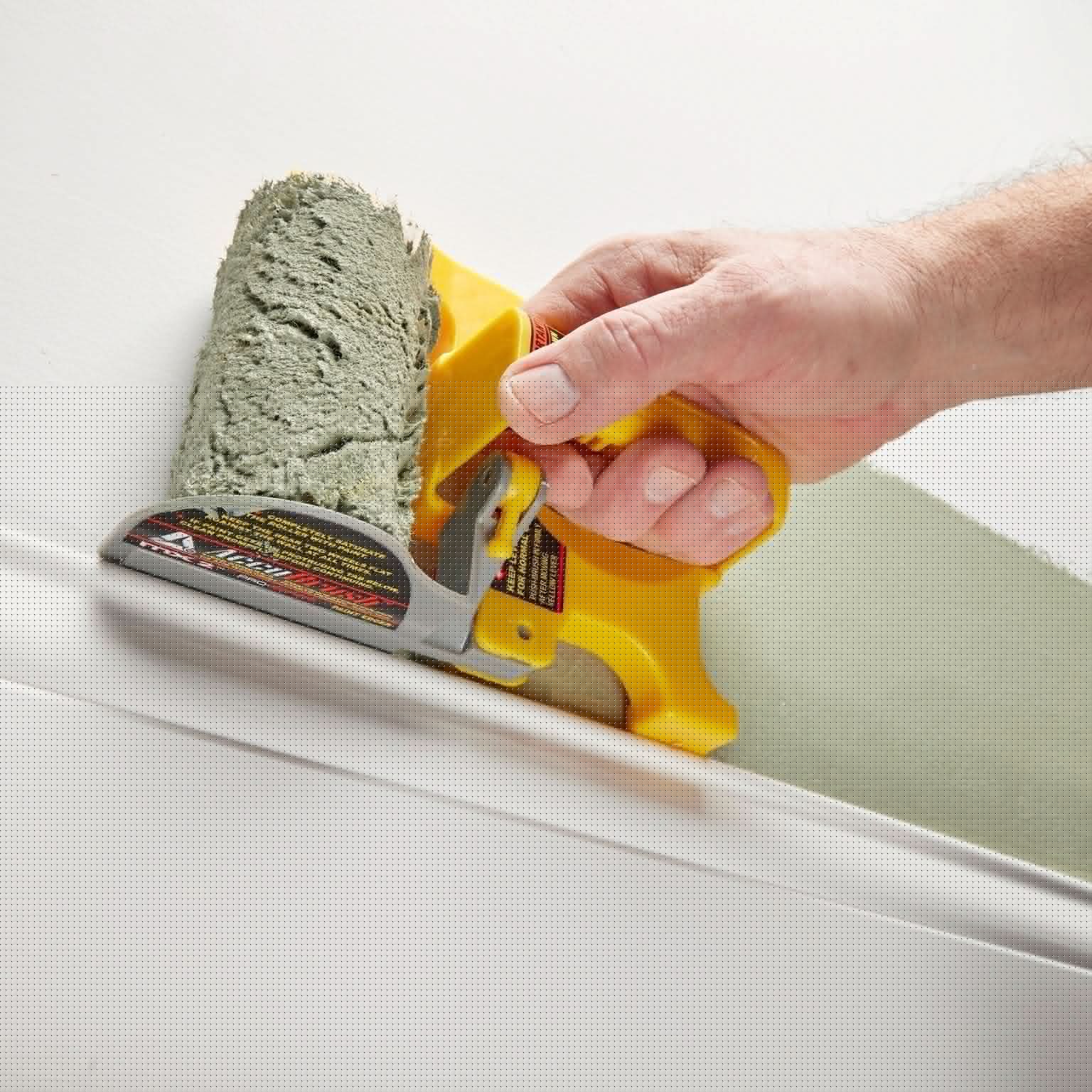 EdgeGuard Pro Roller For Precise Edges Without Tape