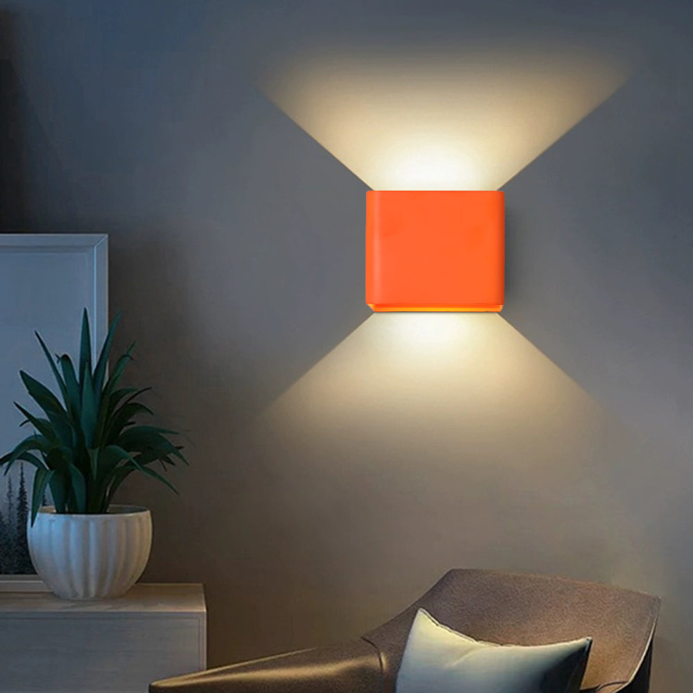 LumaNova Moderne quadratische Wandleuchte für gemütliches Schlafzimmer
