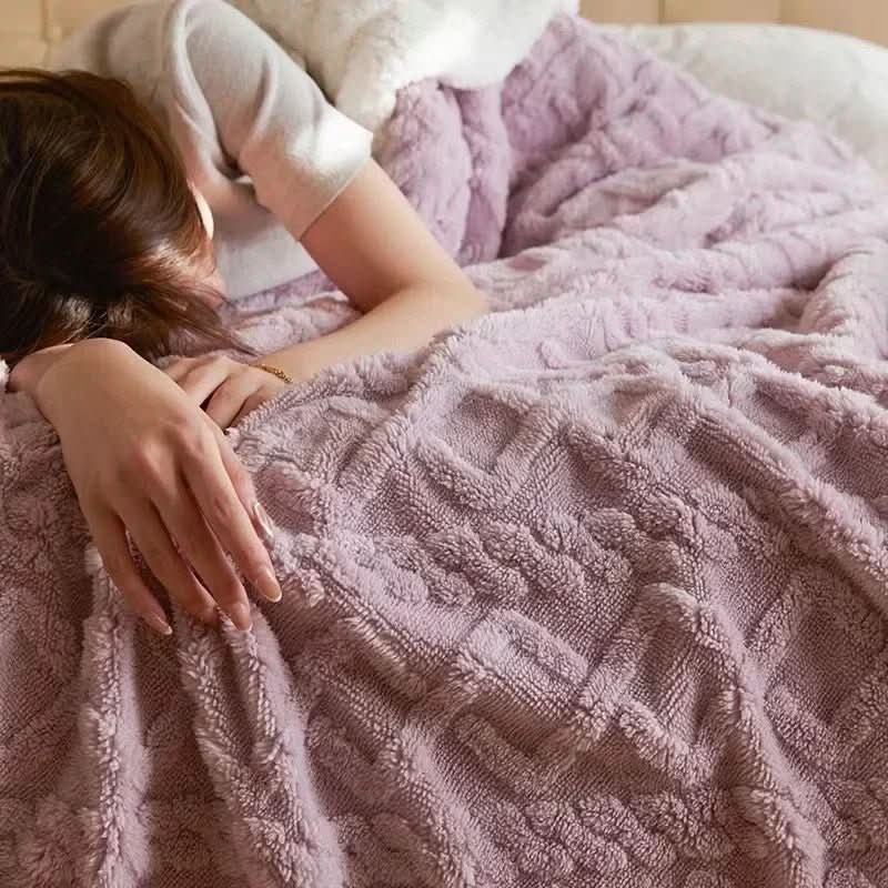 Koc z owczej wełny SHEARCOZY na ciepłe zimowe noce w domu