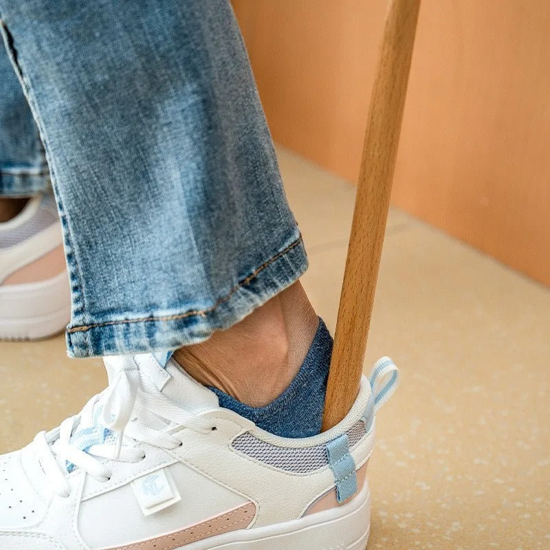 ErgoGrip Extended Handle Shoe Horn Designed For Easy Wear