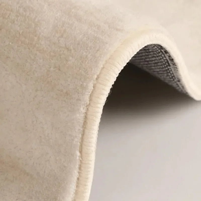 Tapete de Área Abstrato MINIMALIA Creme com Bordas Irregulares e Tapete Antiderrapante