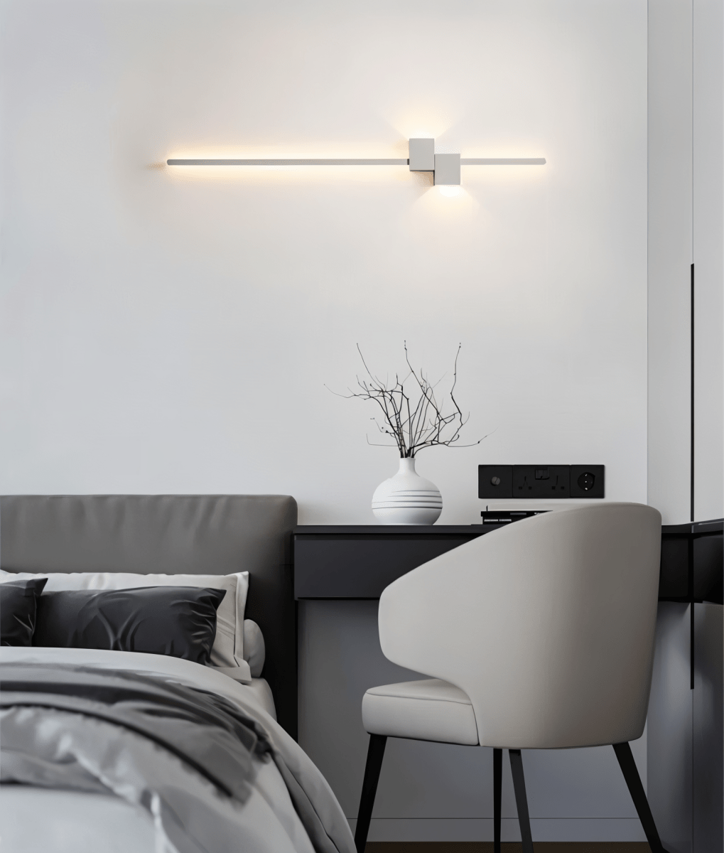 Lampa ścienna Line z minimalistycznym oświetleniem LED do nowoczesnych wnętrz