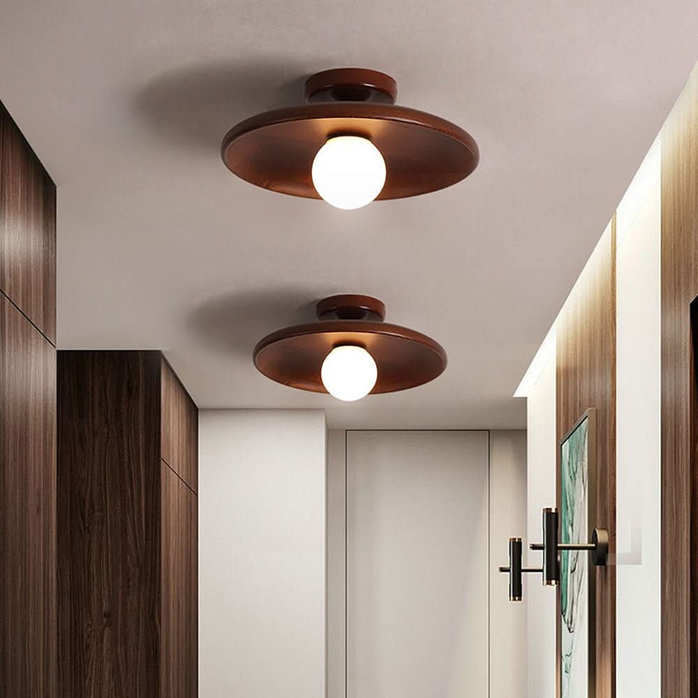 Lampada da soffitto in legno NordicBeam con design minimalista per case moderne