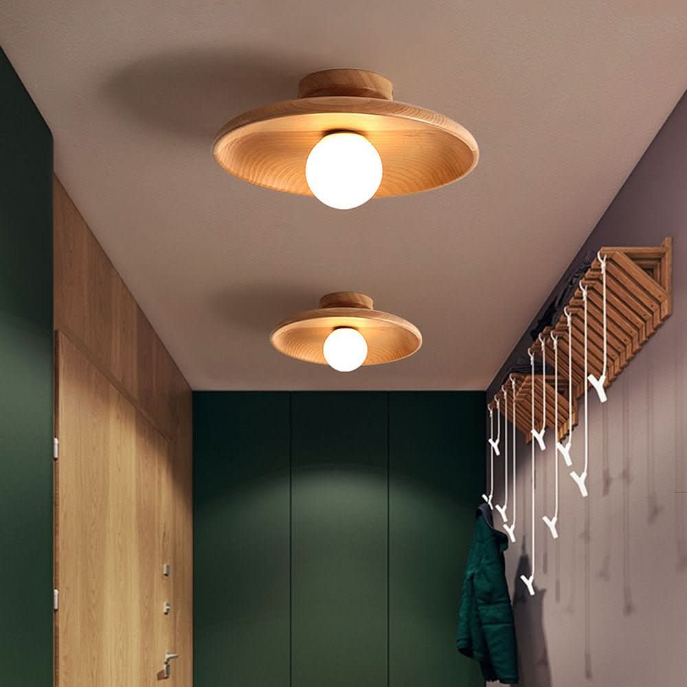 Lampada da soffitto in legno NordicBeam con design minimalista per case moderne