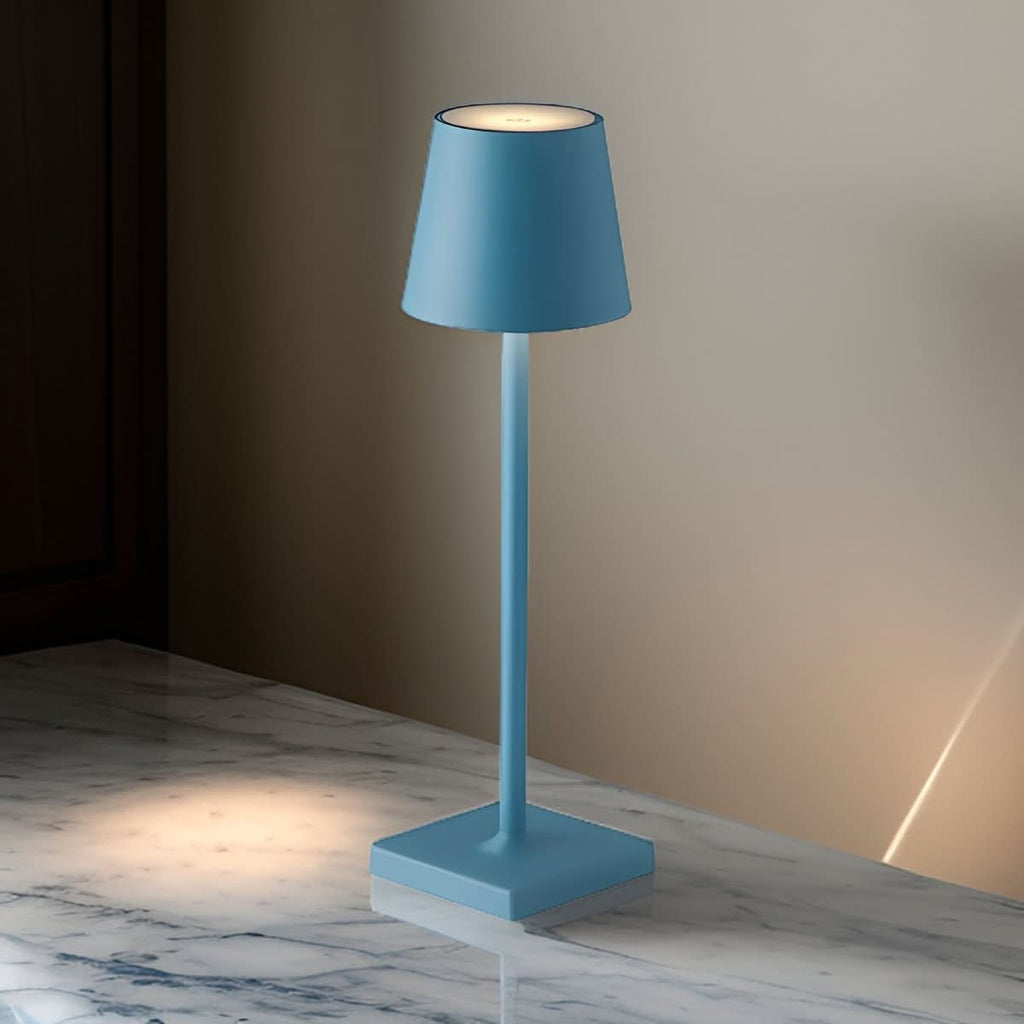 RAYLOOM Wireless LED Desk Light Delivers Flexible Illumination