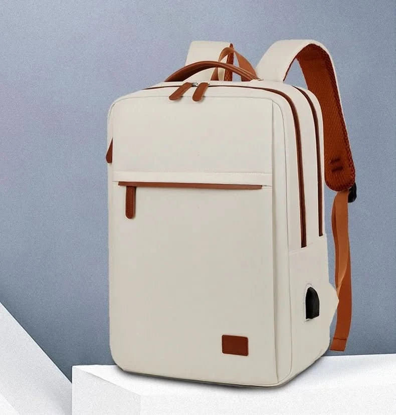 PACKLITE utazótáska laptoprekesszel és USB-porttal