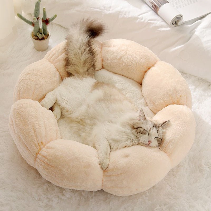 Petalnap Flower-Shaped Cat Bed For Cozy Comfort And Deep Sleep