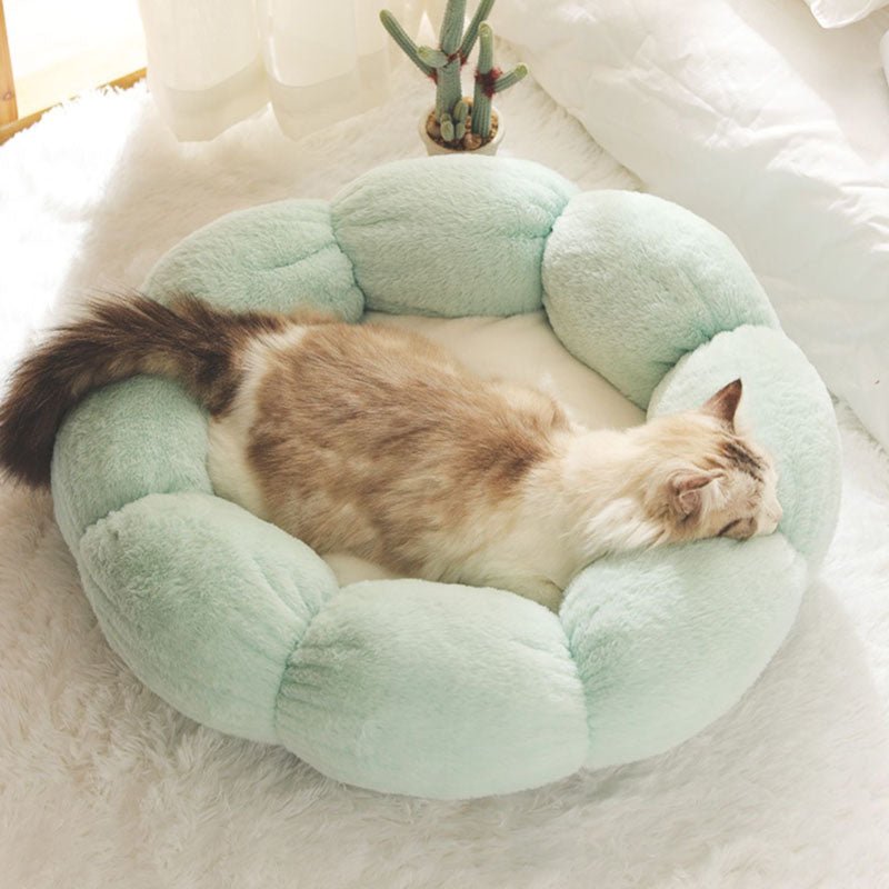 Petalnap Flower-Shaped Cat Bed For Cozy Comfort And Deep Sleep