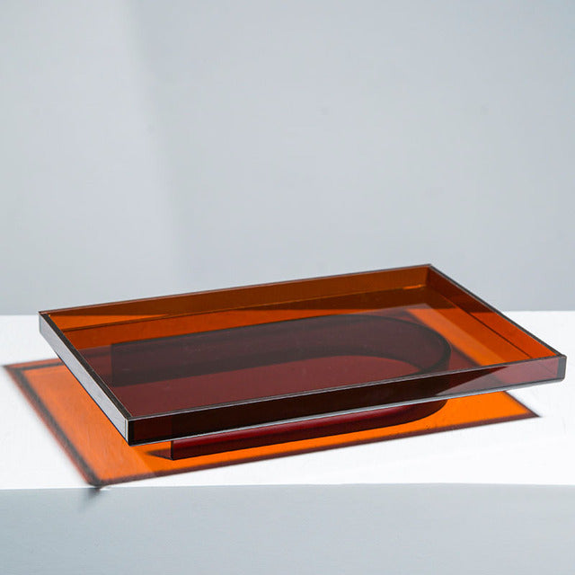 Plateaux en acrylique ambré ronds et rectangulaires pour organiser bijoux et cosmétiques