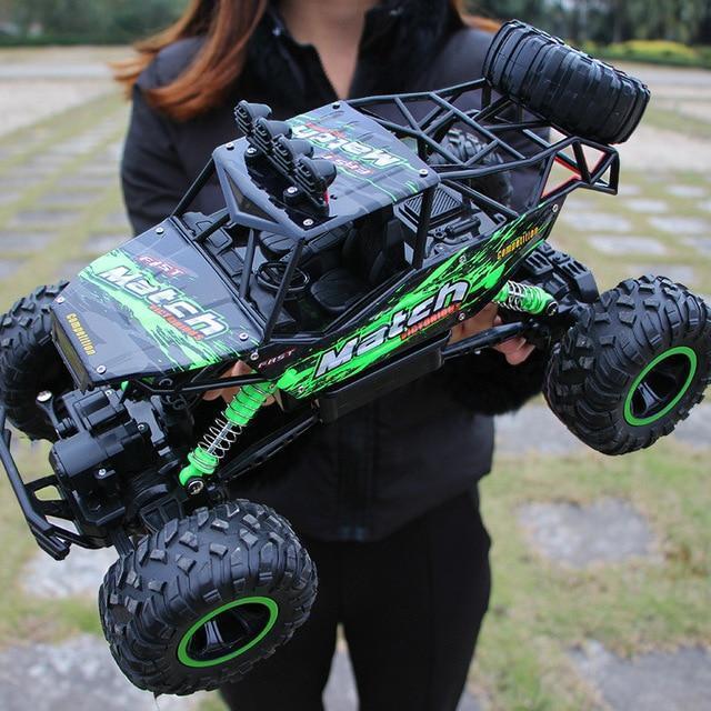 Zdalnie sterowany monster truck 4x4 Rock Crawler do zabawy na zewnątrz