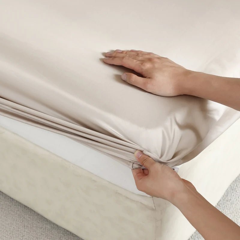 SILKVAULT Mulberry Silk Bedding Sheet For Cooler, Breathable Sleep