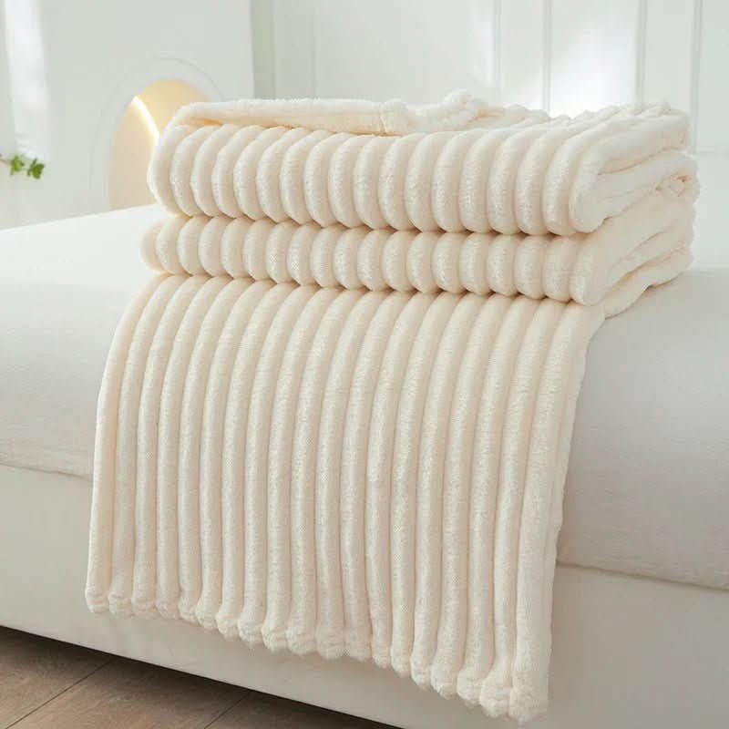 Přikrývka Stripesnug z flanelu se širokým pruhovaným vzorem