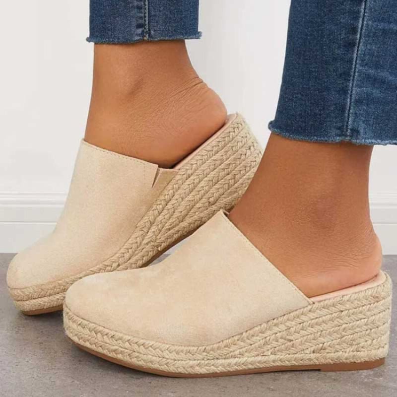ZAREL Lightweight Cushioned Sandals With Platform For All Day Comfort