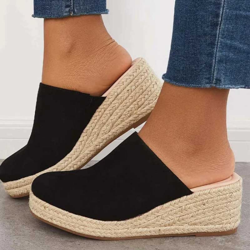 ZAREL Lightweight Cushioned Sandals With Platform For All Day Comfort